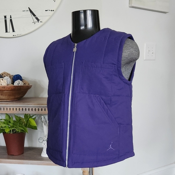 Jordan Women's Vest Jacket, Size Small, NWT, Purple loose fit - Picture 1 of 16